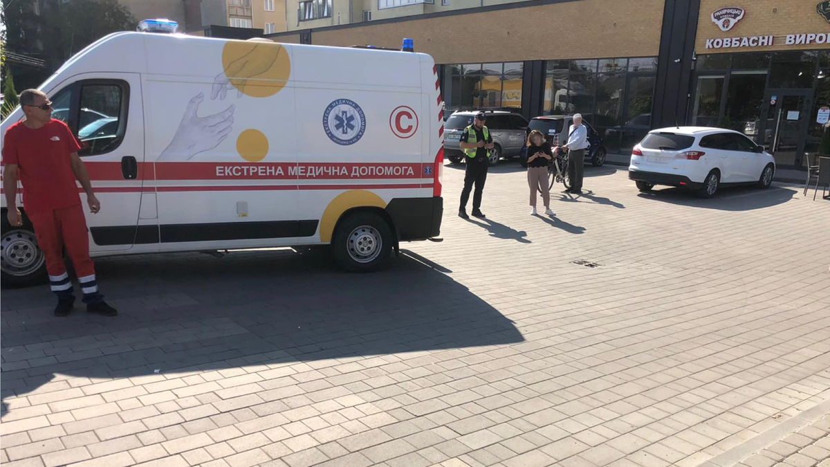 ДТП у Коломиї: автомобіль врізався у велосипедистку