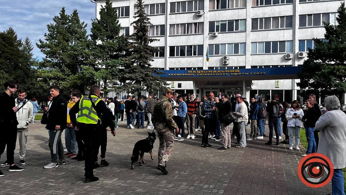 Надійшло повідомлення про замінування двох університетів в Івано-Франківську