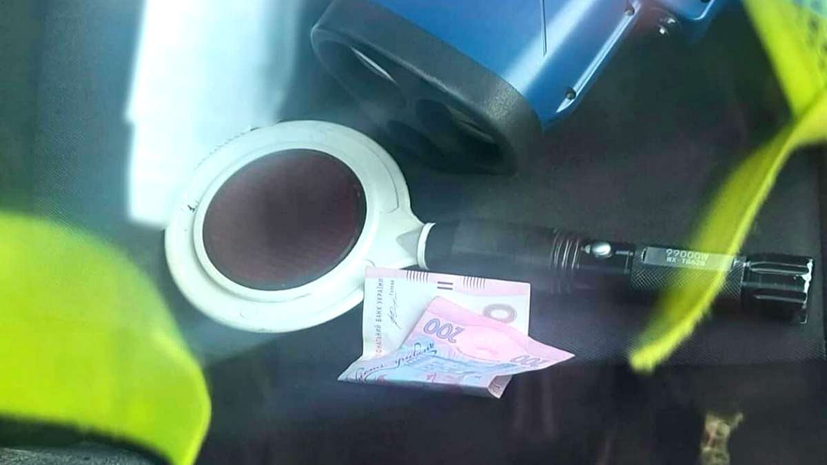 На Коломийщині водій перевищив швидкість і хотів відкупитися за 200 грн