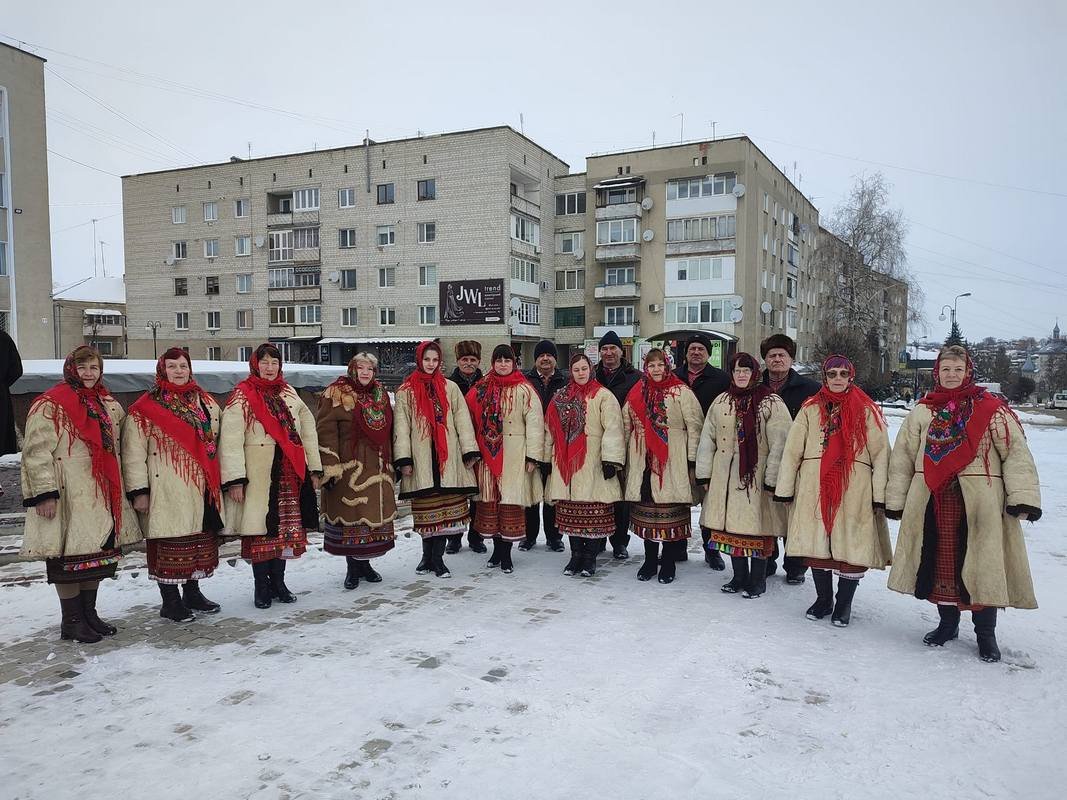 У Городенці організували масштабну розколяду та збирали гроші на ЗСУ 2