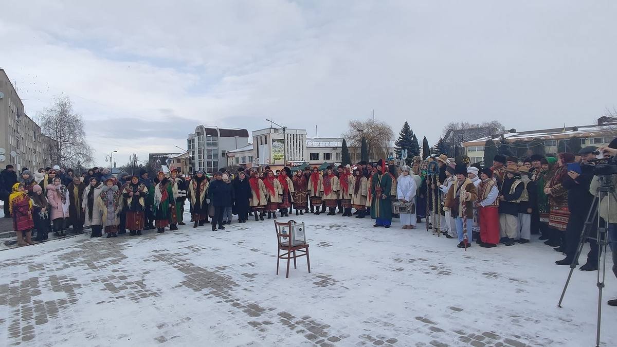 У Городенці організували масштабну розколяду та збирали гроші на ЗСУ