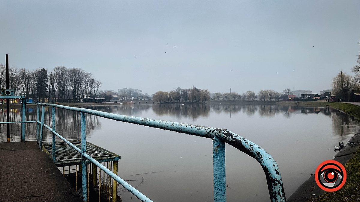 В останній день зими в Коломиї водолази врятували з озера чоловіка