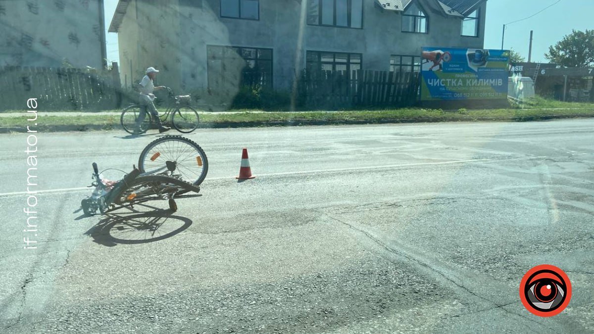 Поліція розповіла деталі ДТП на вулиці Карпатська в Коломиї. 12-річного велосипедиста доставили в лікарню