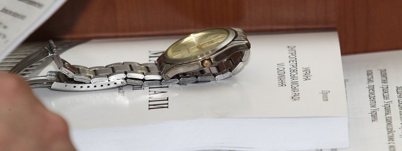 ТОП-10: Самые дорогие часы депутатов Днепропетровского горсовета
