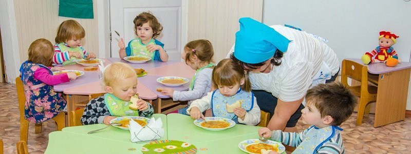 Отдать ребенка в разновозрастные платные сады в районах Москвы