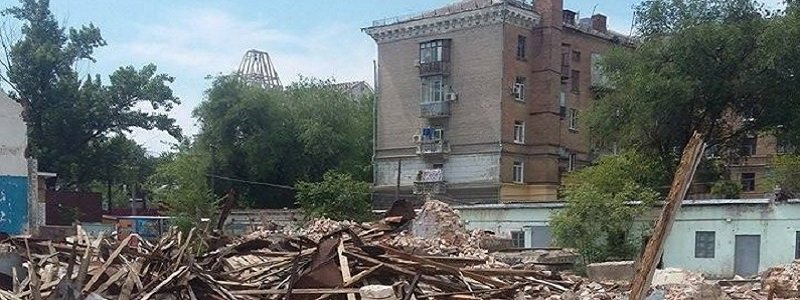 Прокуратура занялась разрушением здания депо в центре Днепра