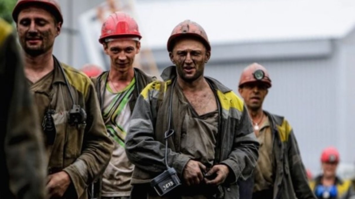 Под Днепром ДТЭК Ахметова закрывает шахту: что станет с рабочими
