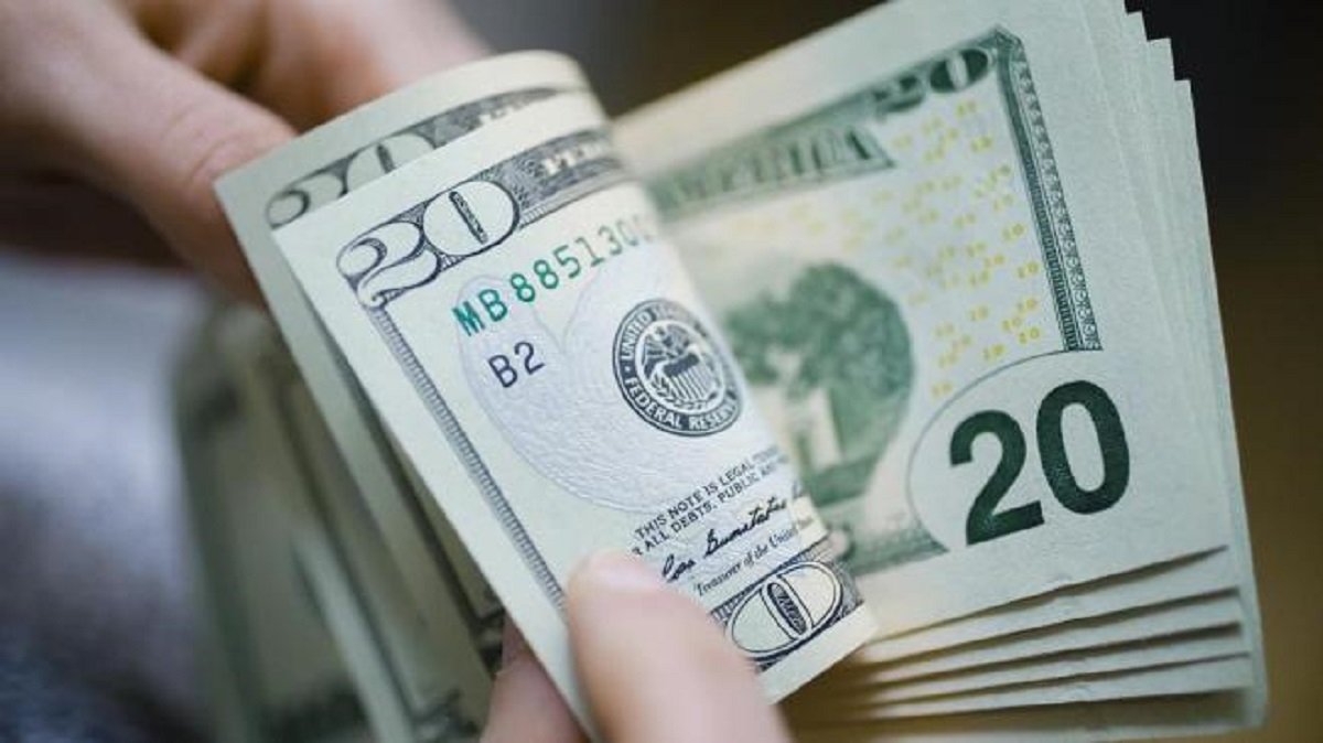 Доллар продолжает постепенно расти: курс валют на 9 сентября