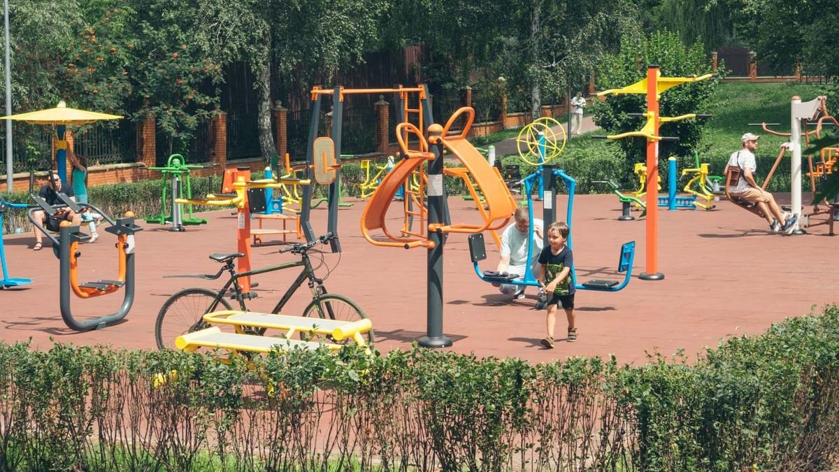 Где в Киеве поставят детские и спортивные площадки за 3,7 миллиона гривен