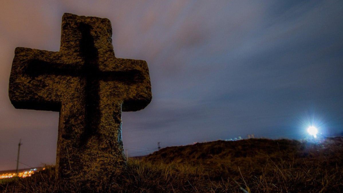 Дорогие могилы и уголовные дела: как в Кривом Роге наживаются коммунальные ритуальщики