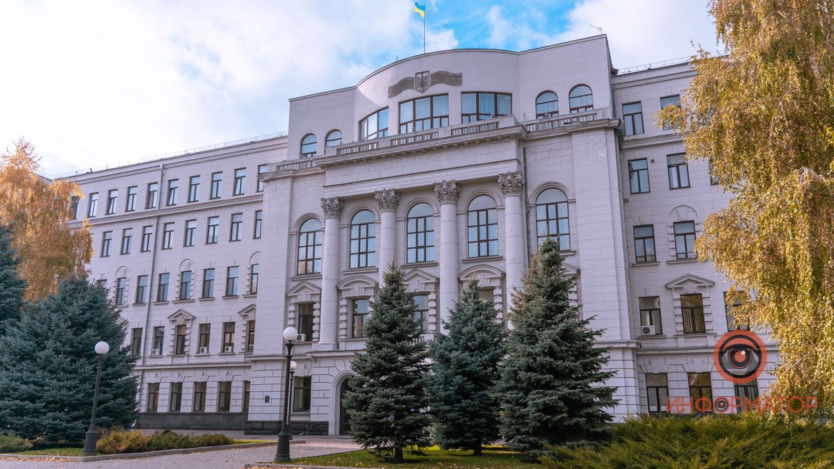 На «покатушки» чиновников Днепропетровского облсовета потратят еще 620 000 гривен