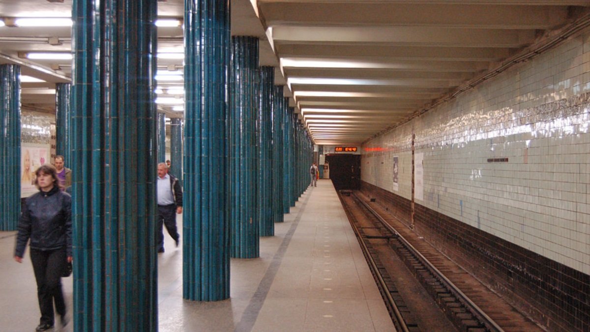 В Киеве станцию метро за 3,7 миллиона отремонтирует фирма, подозреваемая в кражах на метро