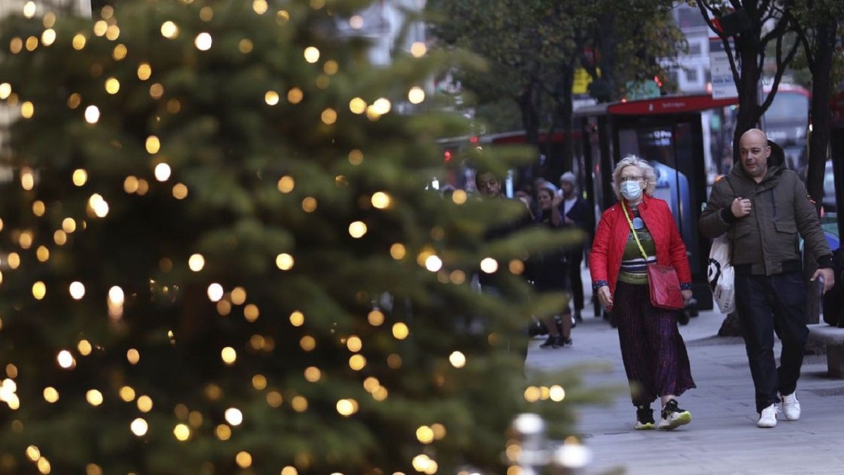 Где будут праздновать Новый год украинцы и какие подарки хотят: опрос Деминициатив