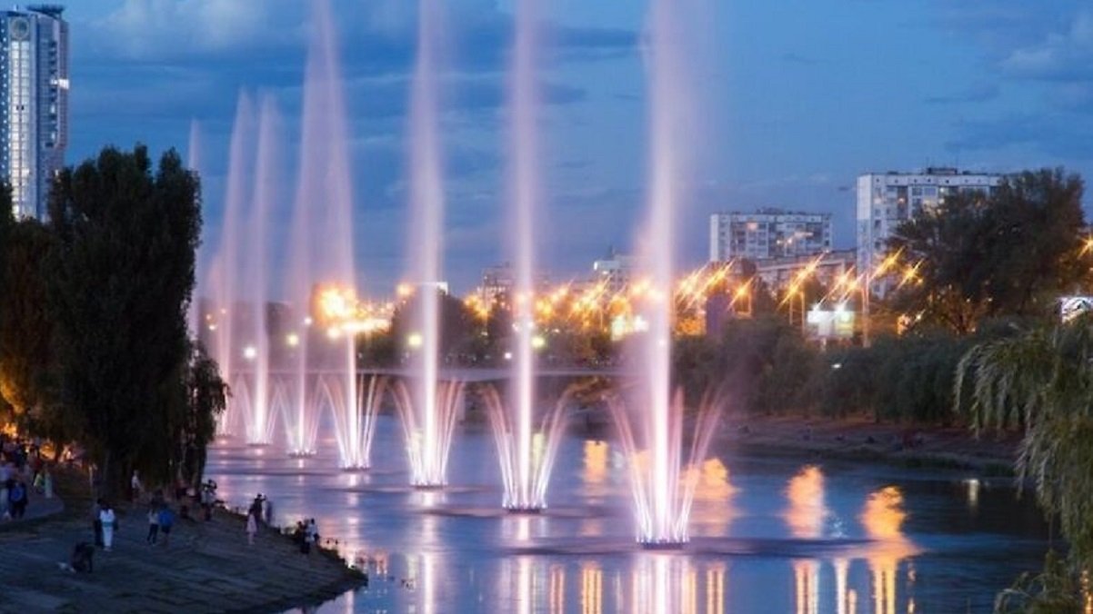 Киевводфонд отдаст за обслуживание фонтанов 1,7 млн грн фирме, собственник которой попался на махинациях при строительстве моста