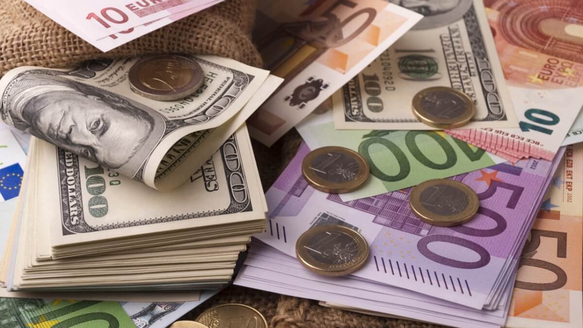 Нацбанк укрепил гривну: курс валют на 5 февраля
