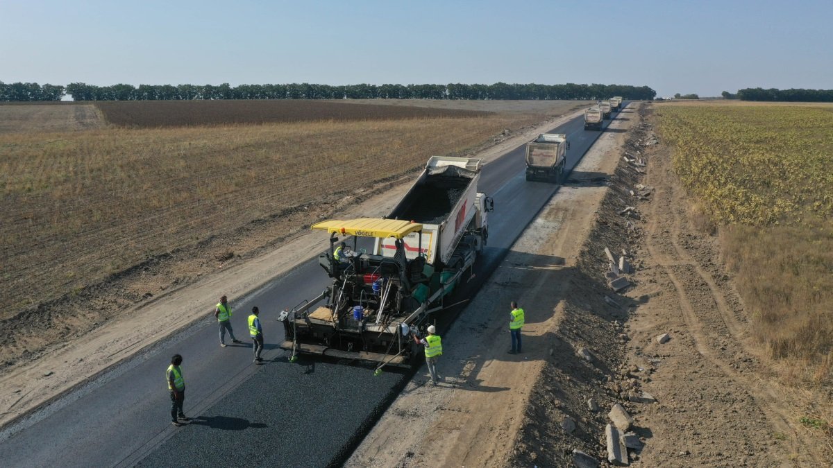 На Днепропетровщине за 291 миллион отремонтируют трассу: где повезет водителям