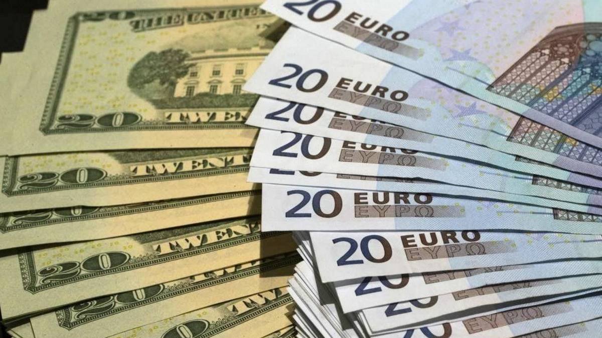 Доллар и евро подорожали: курс валют на 8 апреля
