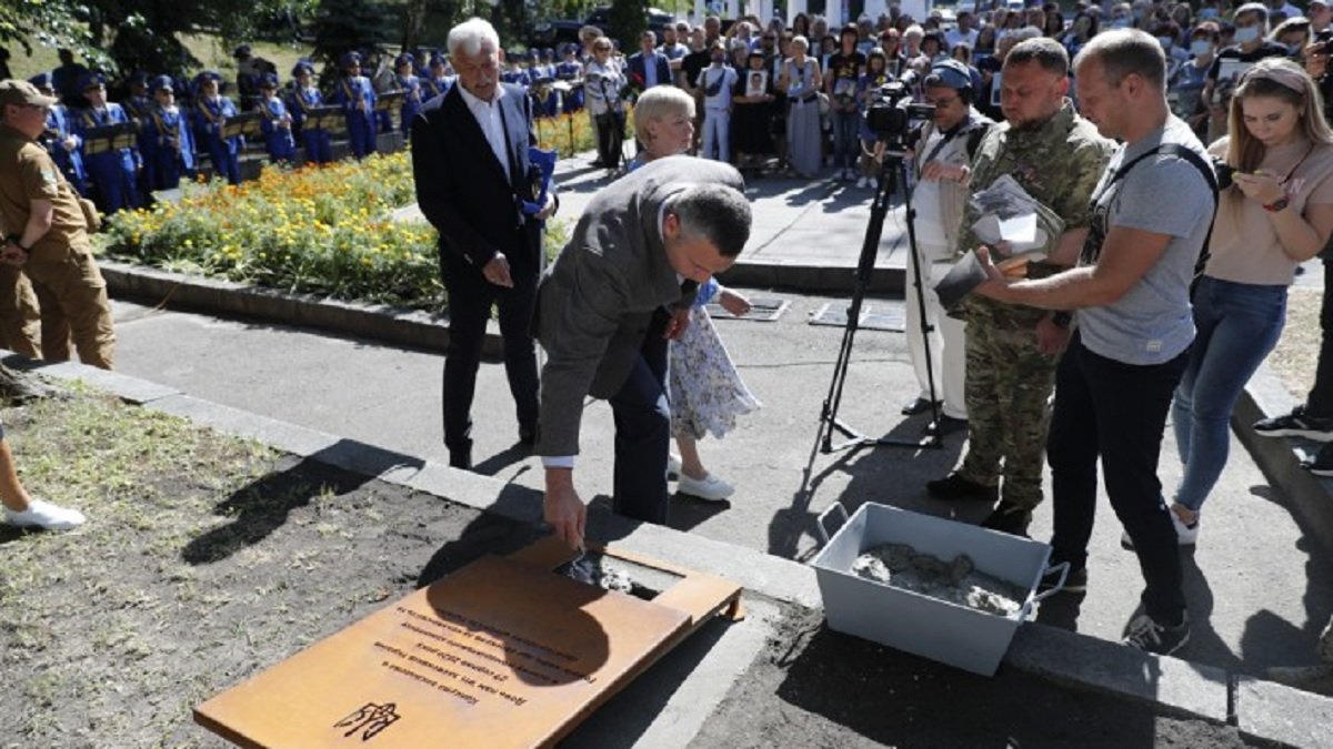 В Киеве мемориал «Героям киевлянам» поручат строить фирме, подозреваемой в краже из бюджета