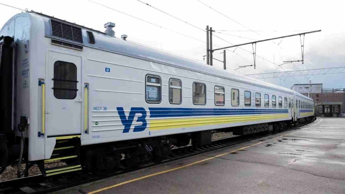 Укрзалізниця заплатит 1 млн евро за советы по организации пассажирских перевозок: что изменится