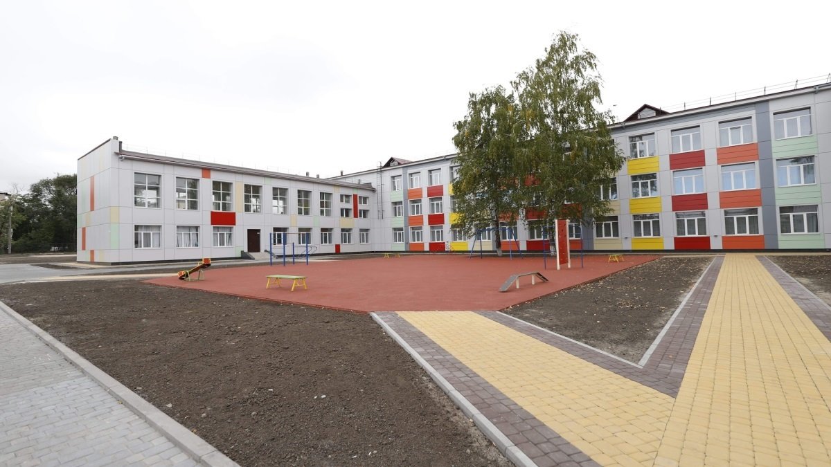 В Кривом Роге за 160 миллионов гривен отремонтируют школу и садик: кому так повезет