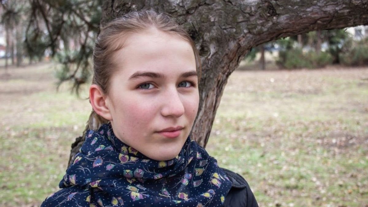 За что в базу «Миротворца» попала 12-летняя девочка из Луганска