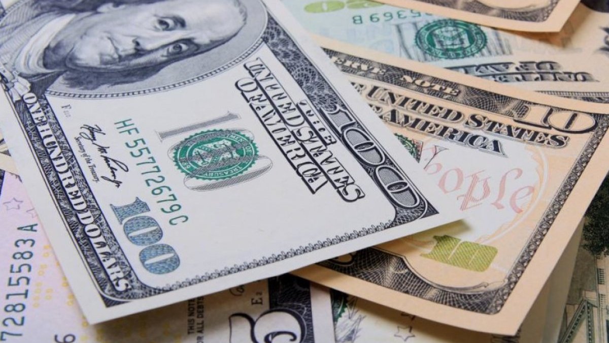 Нацбанк укрепит гривну, но не значительно: курс валют на 10 ноября