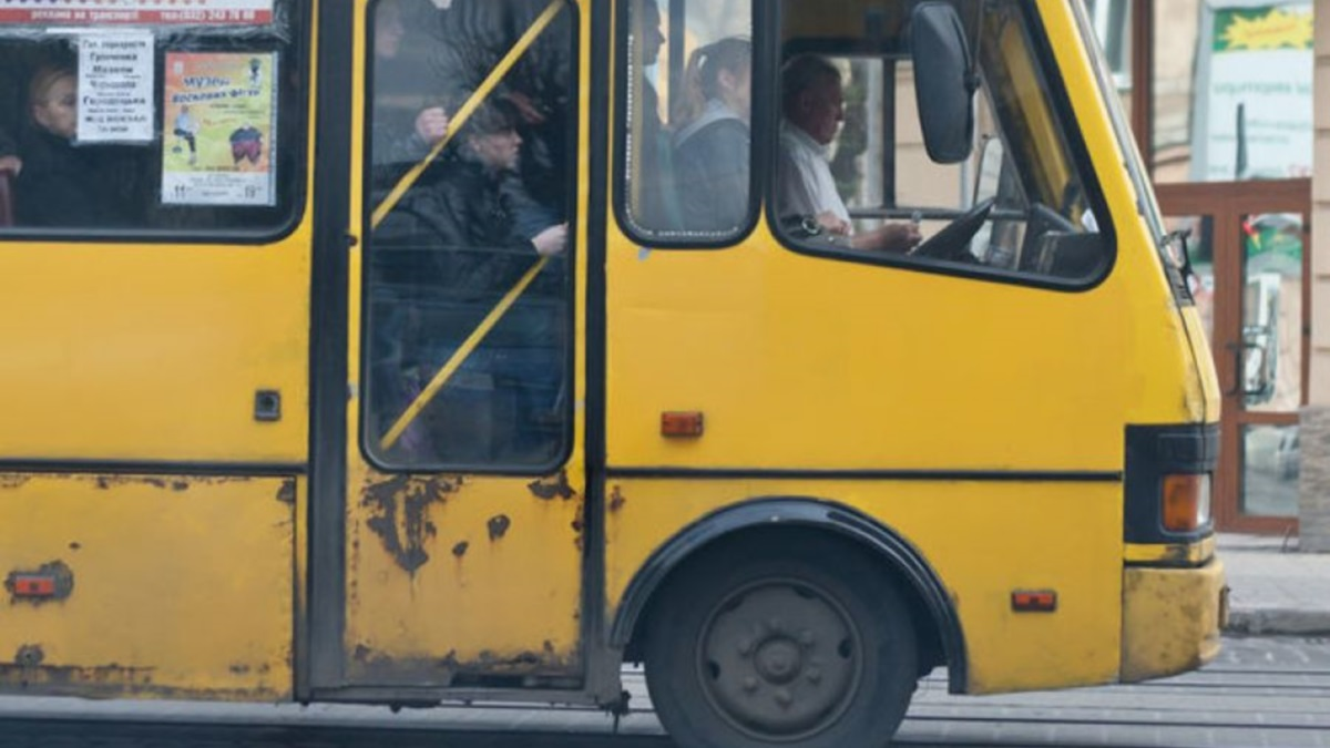 В Киевской области в общественный транспорт пустят только с COVID-сертификатом