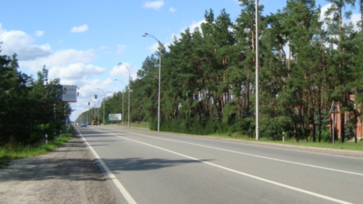 В Киеве власти выделили 100 миллионов на ремонт дороги в элитную Конча-Заспу