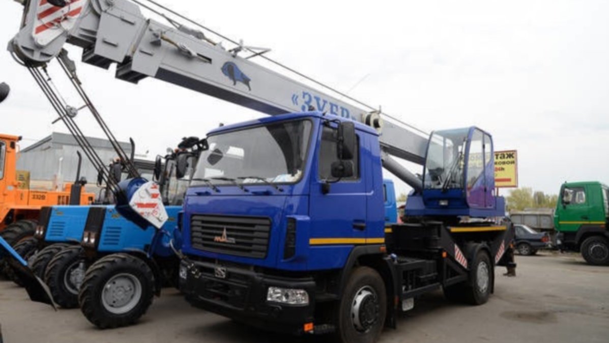 В Киеве власти купили белорусские грузовики за 29 млн у фирмы с кучей уголовных дел