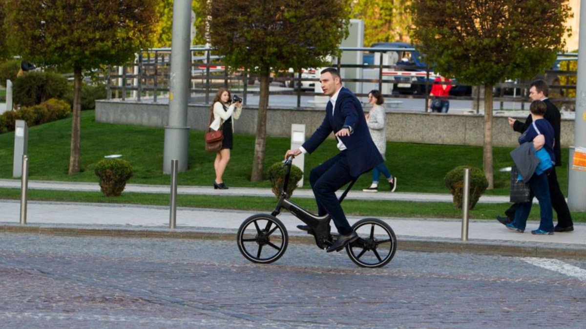 В Киеве построят новые велодорожки от аэропорта и окраин в центр: где и что сделают
