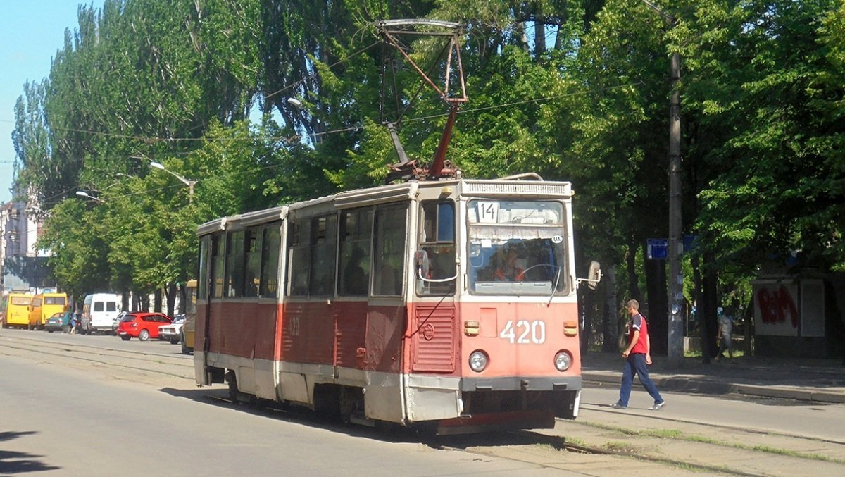 С «заботой» о пассажирах: для кого в Кривом Роге «Скоростной трамвай» купил 15 гробов