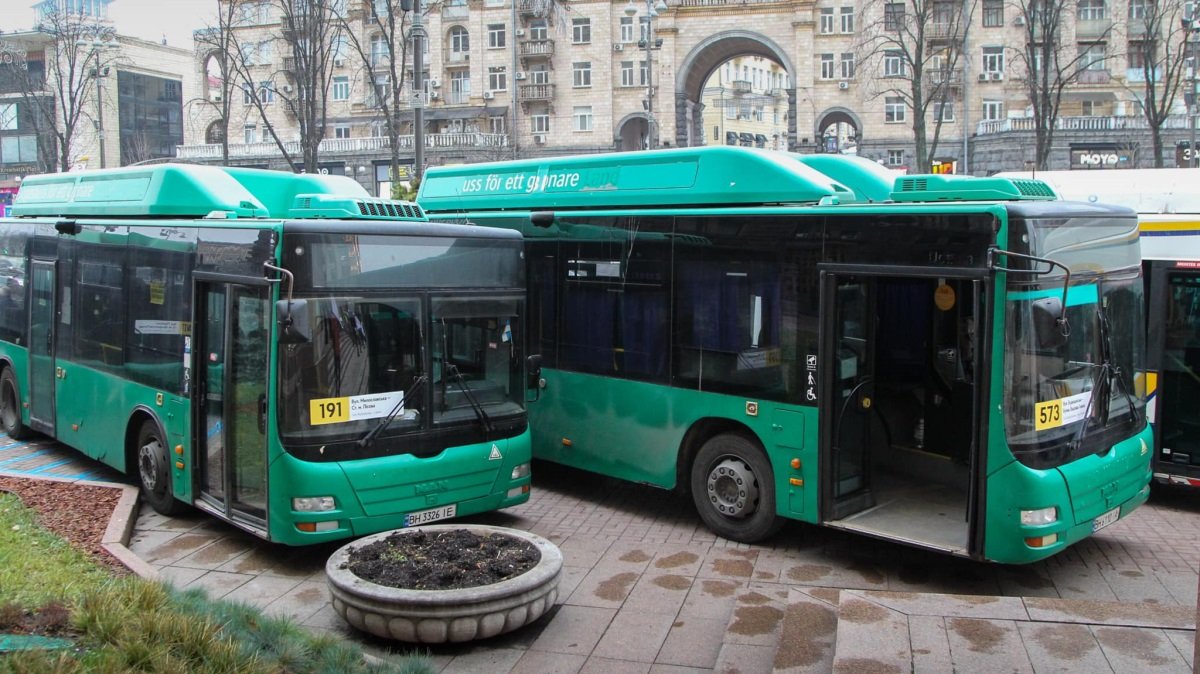 В Киеве «новые автобусы» от одесских перевозчиков так и не вышли на линию: в чем дело
