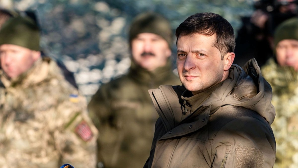 Рост контрактов и зарплат: как Зеленский хочет изменить украинскую армию