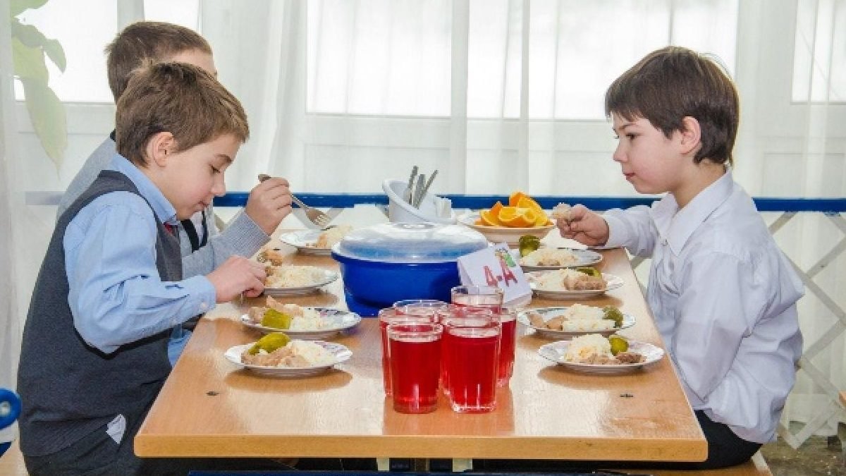 В Киеве власти за 8,4 млн закупят продукты для школ у фирмы с подмоченной репутацией