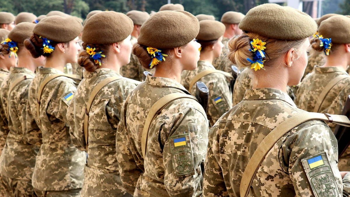 Кого депутаты освободили от военной службы в Украине