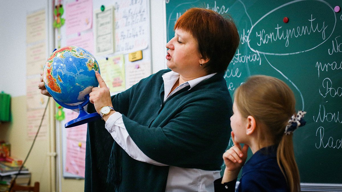 Какие вакансии на гуманитарных специальностях есть в Киеве: список и зарплаты