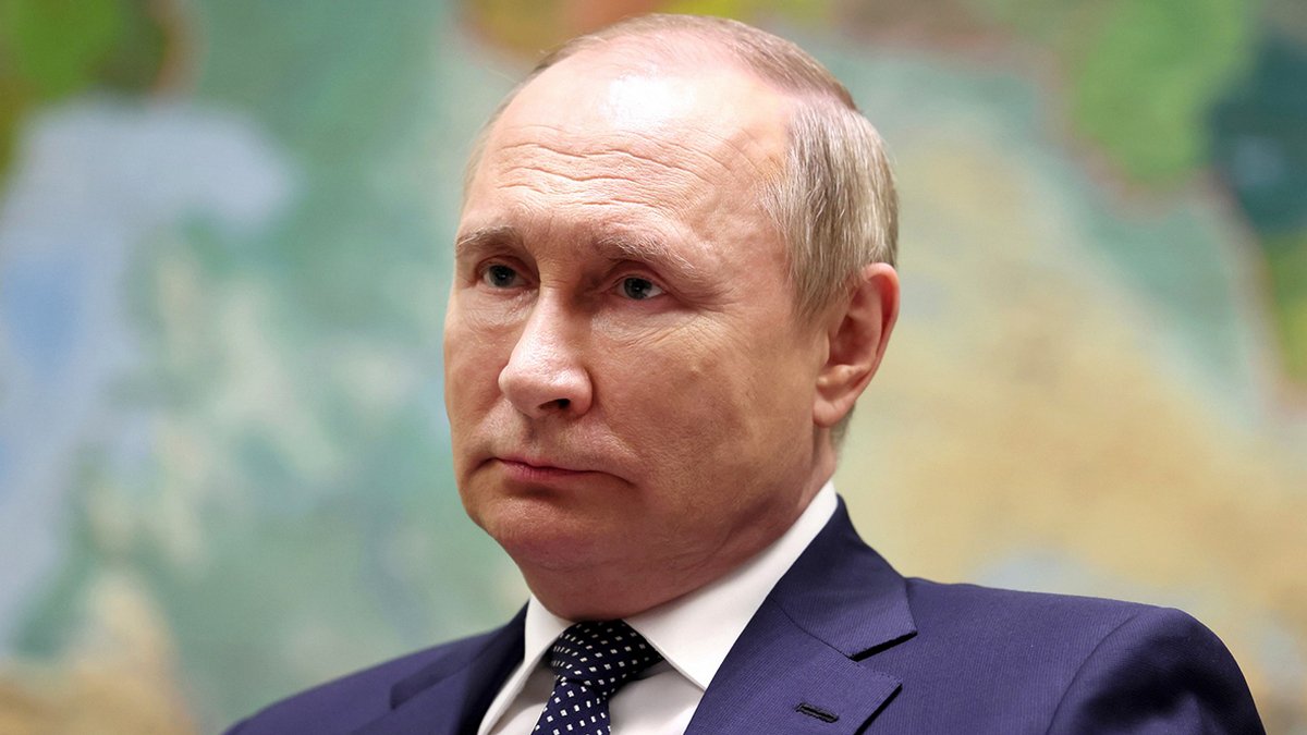 YouControl: в Україні діє 17 осередків «Партії політики Путіна»