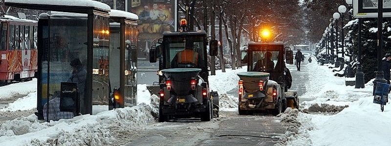 Ледяные тротуары: кто виноват и что с этим делать