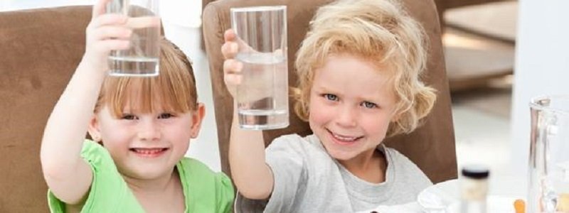 В каких школах и садиках Днепра не придется сбрасываться на фильтры для воды