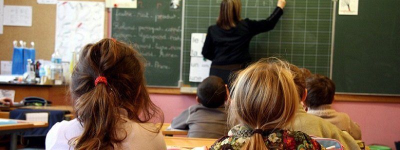 Что ждет детей в школах Днепра с 1 сентября и существует ли черный список учителей