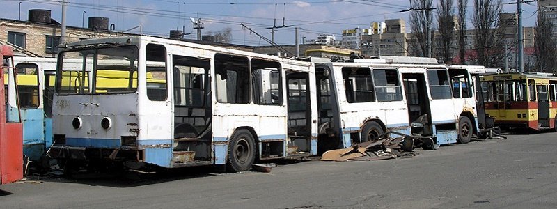 В Днепре списывают трамваи и троллейбусы: как на этом заработать
