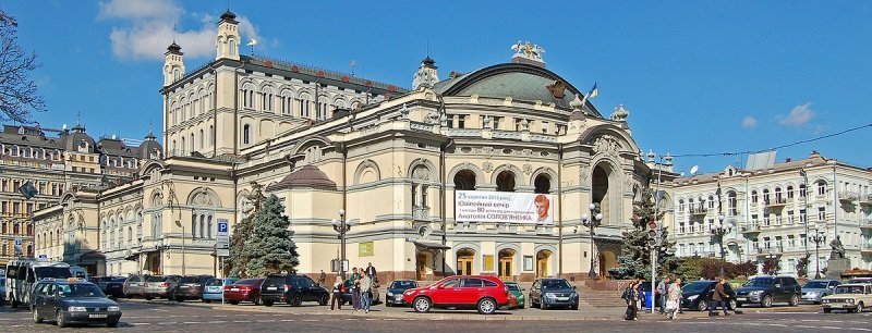 Как выживают театры в Украине и кто в них ходит
