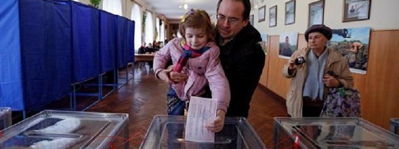 Как будут голосовать жители Украины на президентских выборах: опрос SOCIS