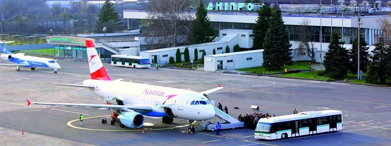 Кто занимается аэропортом Днепра: версия министра инфраструктуры и реальные дела