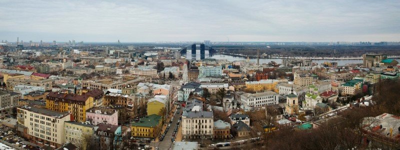 Голограмма церкви и не строить Шулявский мост в Киеве: топ-петиций марта