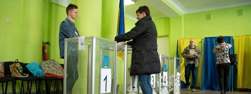 Почему люди голосуют не «за», а «против» на выборах президента Украины и когда это изменится