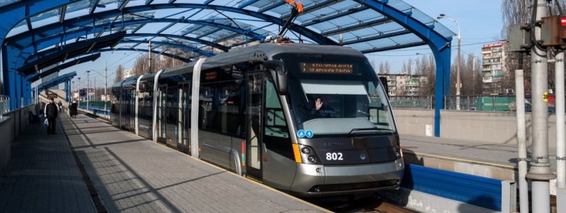 В Киеве за 62 миллиона реконструируют станции скоростного трамвая