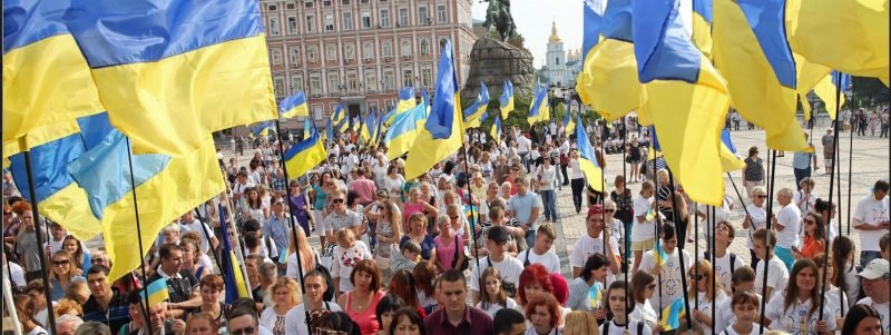 Социологи посчитали, сколько в Украине советских людей и патриотов: опрос Рейтинга