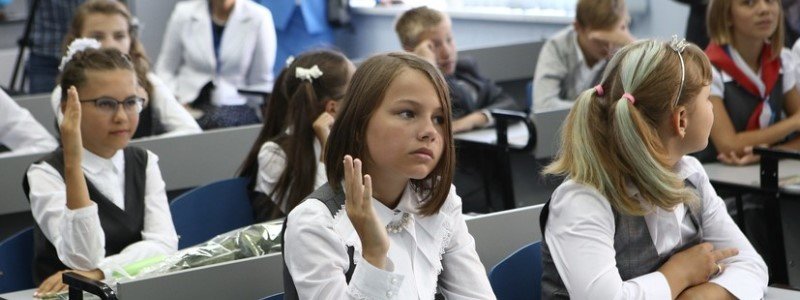 В Украине детям разрешили учиться на дому: как это работает