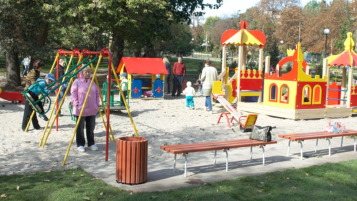 Где в Киеве поставят детские и спортивные площадки за 14,2 миллиона